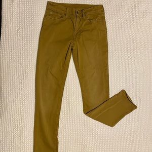 American eagle size 28x32 khaki pant